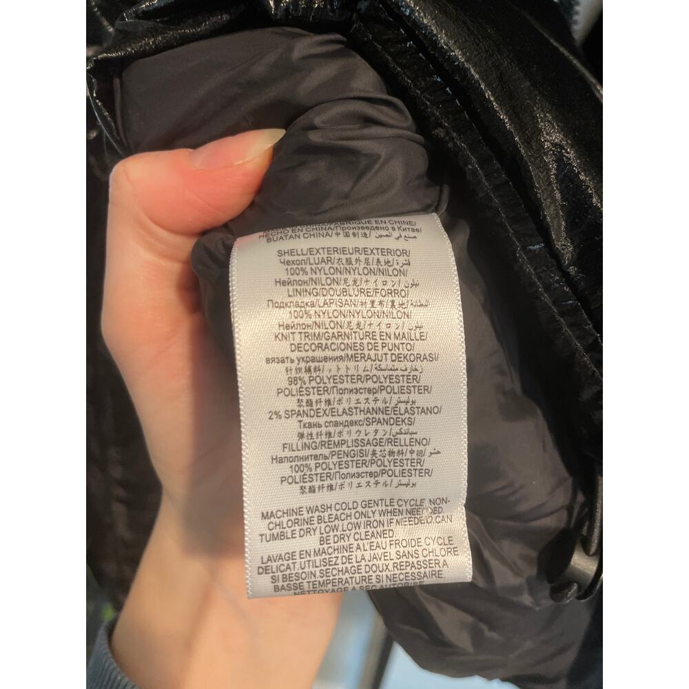 NWT BCBGMAXAZRIA Metallic Quilted Cropped Puffer Coat Hood Women's M Black - Picture 9 of 10